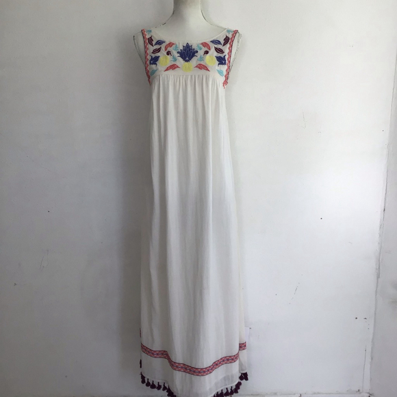 Zingara Dresses & Skirts - Zingara Women Elegant Fun White Embroidered Maxi Dress S